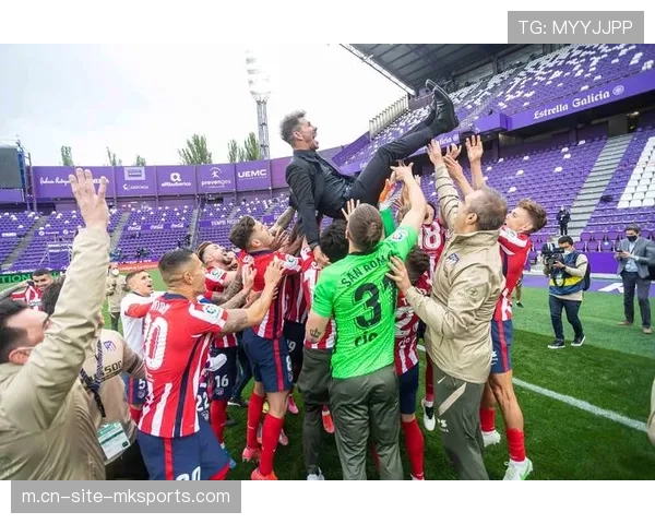 西甲争冠格局分析 巴萨皇马积分紧咬马竞伺机而动